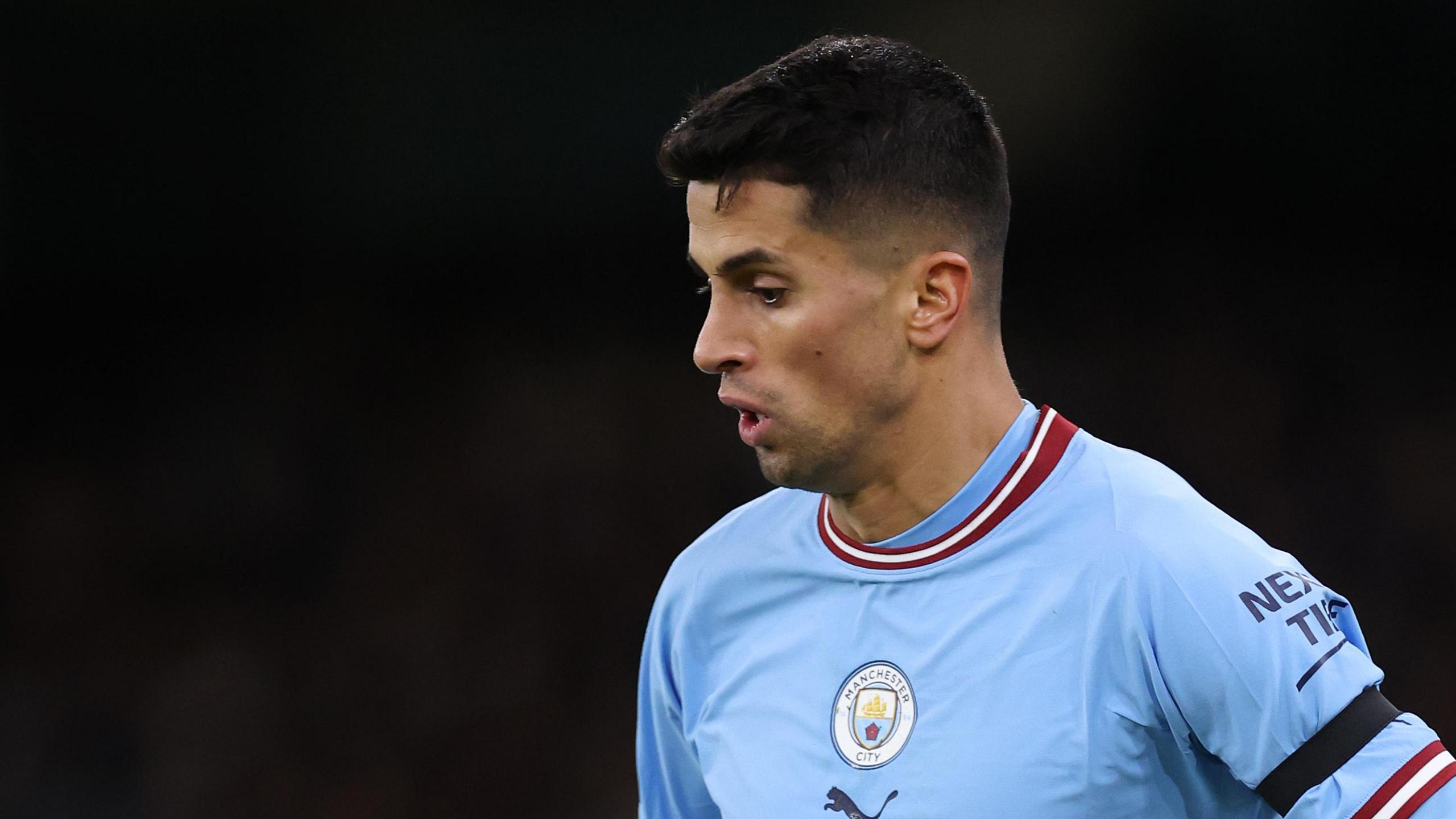Joao Cancelo Đôi Cánh Tự Do - Hành Trình Từ Bóng Đá Đến Vinh Quang