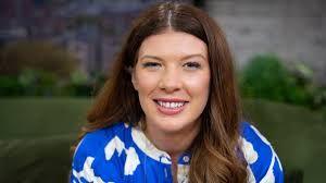 Laura Pomfret - Finance Expert