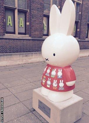 Grand Depart mascot Miffy stands on a pavement in Utrecht