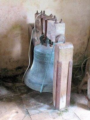 Bremilham Church, Cowage Farm, Malmesbury (stolen bell)