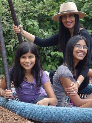 Sharan, Eysha and Elyna Gill