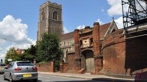 St Peter's Church and Wolsey's Gate, Ipswich