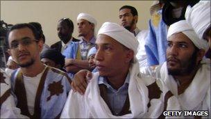 Suspected al-Qaeda militant Sidi Ould Sidna (c) in jail in Mauritania.