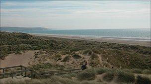 YnysLas beach