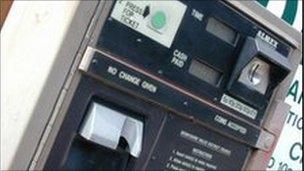 Pay and display machine