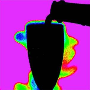 Abstract image of champagne pouring (Image: ACS)