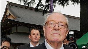 Jean-Marie Le Pen at Yasukuni shrine - 14 August 2010