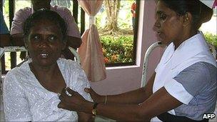 LP Ariyawathie (left), Kamburupitiya Hospital, Sri Lanka