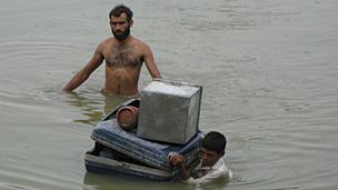 Flooding in Zarinabad, August 2010