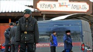 Russian police guards the Lame Horse nightclub. Photo: December 2009