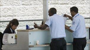 Israeli immigration officers at Ben Gurion airport, 1 Jun 10