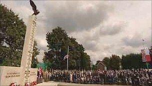 Veterans gather at the Polish War Memorial in London