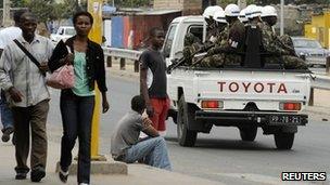 Police patrol in Maputo (3 September)