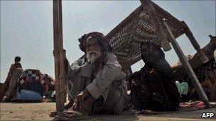 Flood victims at a temporary shelter in Dadu on 6 September 2010