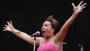 Dame Shirley at Glastonbury in 2007