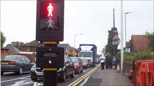 Traffic light in Shinfield Road