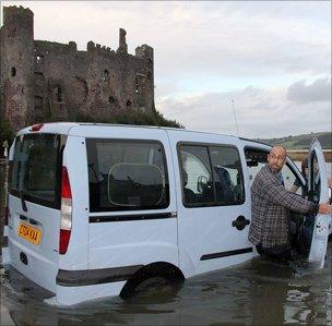 Stranded van at Laugharne. Pic: Alan Evans