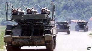 Serbian troops withdrawing from Kosovo, June 1999