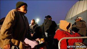 In Los Angeles, people queue up for free healthcare