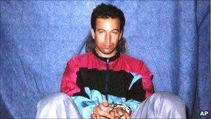 Daniel Pearl in shackles after his kidnapping in Karachi