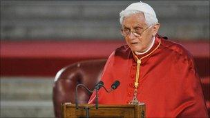 Pope Benedict XVI gives his speech in Westminster Hall,