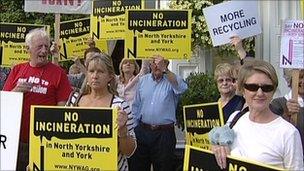 Protesters against the waste incinerator