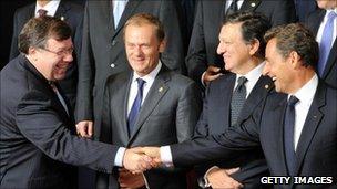 Irish Taoiseach Brian Cowen (left) shakes hands with French President Nicolas Sarkozy