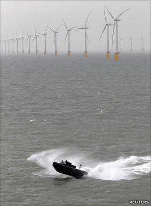 Thanet wind farm and speedboat