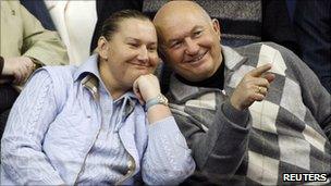 Yuri Luzhkov watches tennis in Moscow with his wife Yelena Baturina, 2007