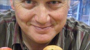 John Hancox and some apples(Right):