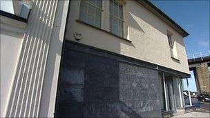 Crown Currency Exchange