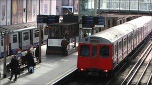 District line train