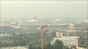Queen Elizabeth arriving into Southampton