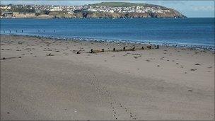 Douglas Beach courtesy of manxscenes.com