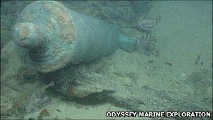 Cannon lies in the HMS Victory shipwreck