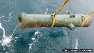 Cannon being raised from the HMS Victory shipwreck