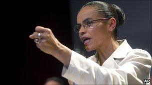 Marina Silva addresses the Green Party convention (17 October 2010)