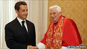 Pope Benedict XVI meets French President Nicolas Sarkozy at the Vatican (8 Oct 2010)