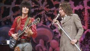 Ronnie Wood and Rod Stewart in The Faces