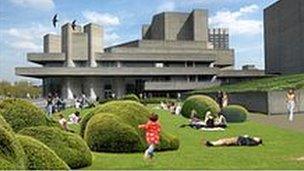 National Theatre roof garden. Copyright: Haworth Tompkins.