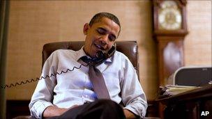 US President Barack Obama talks to John Boehner by phone, 2 November