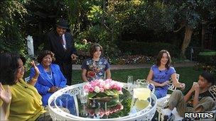 Oprah Winfrey interviewing Katherine and Joe Jackson, with Prince, Paris and "Blanket"