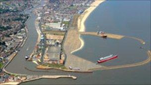 Great Yarmouth outer harbour