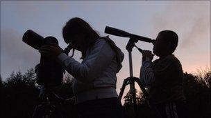 Youngsters with telescopes