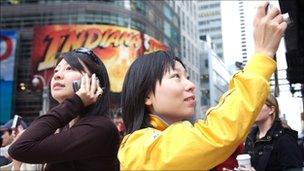 Tourists in New York, 鶹ҳ