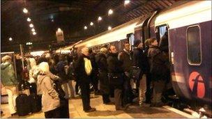 people getting on to a train, pic by Atholl Duncan