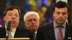 Irish Taoiseach Brian Cowen (left) and Finance Minister Brian Lenihan (right)