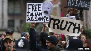 Supporters of Julian Assange picket court