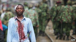 An injured Kikuyu man in Nairobi, Kenya (Jan 2008)