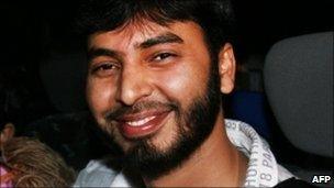 Mohamed Haneef returns to Australia ahead of compensation meetings with the Australian government